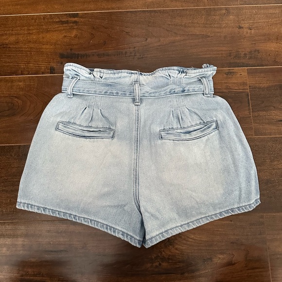 American Eagle Mom Short - Picture 2 of 2